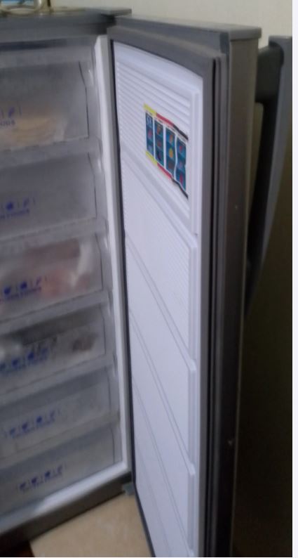 ديب فريزر سليتال 6درج ديفروست محترم جدا استعمال خفيف بالكرتونه ولسا فى الضمان