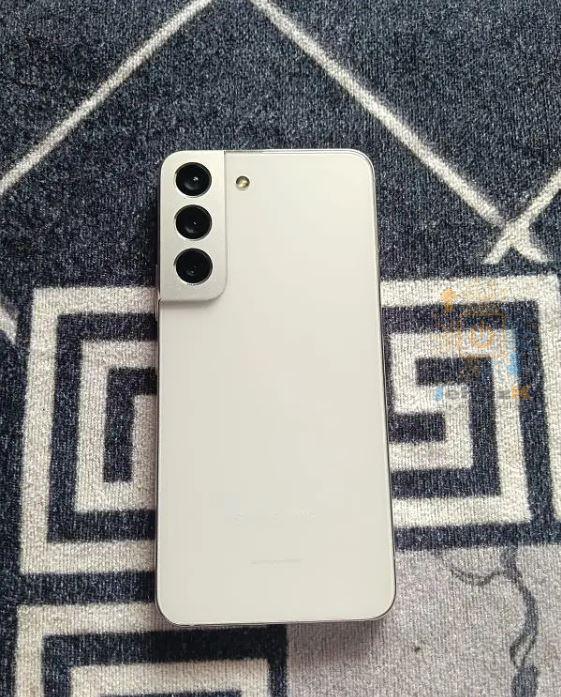 EGP 10,000 Samsung s22 5G للبدل او البيع