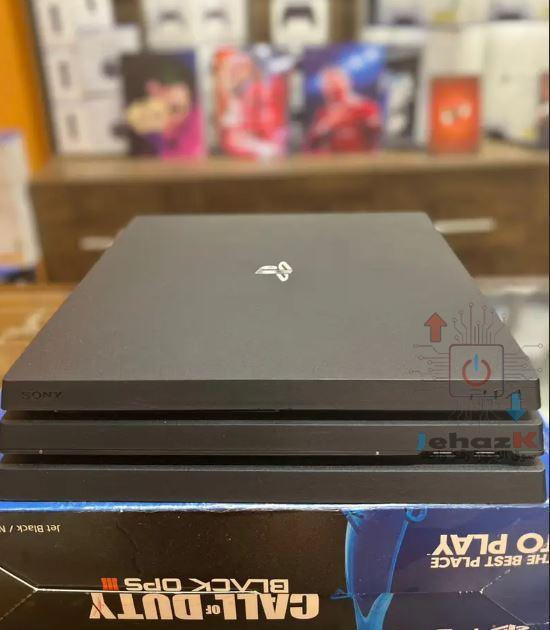 PS4 Pro playstation4 used like new – معاة دراعين و10 العاب ضمان 3 شهور