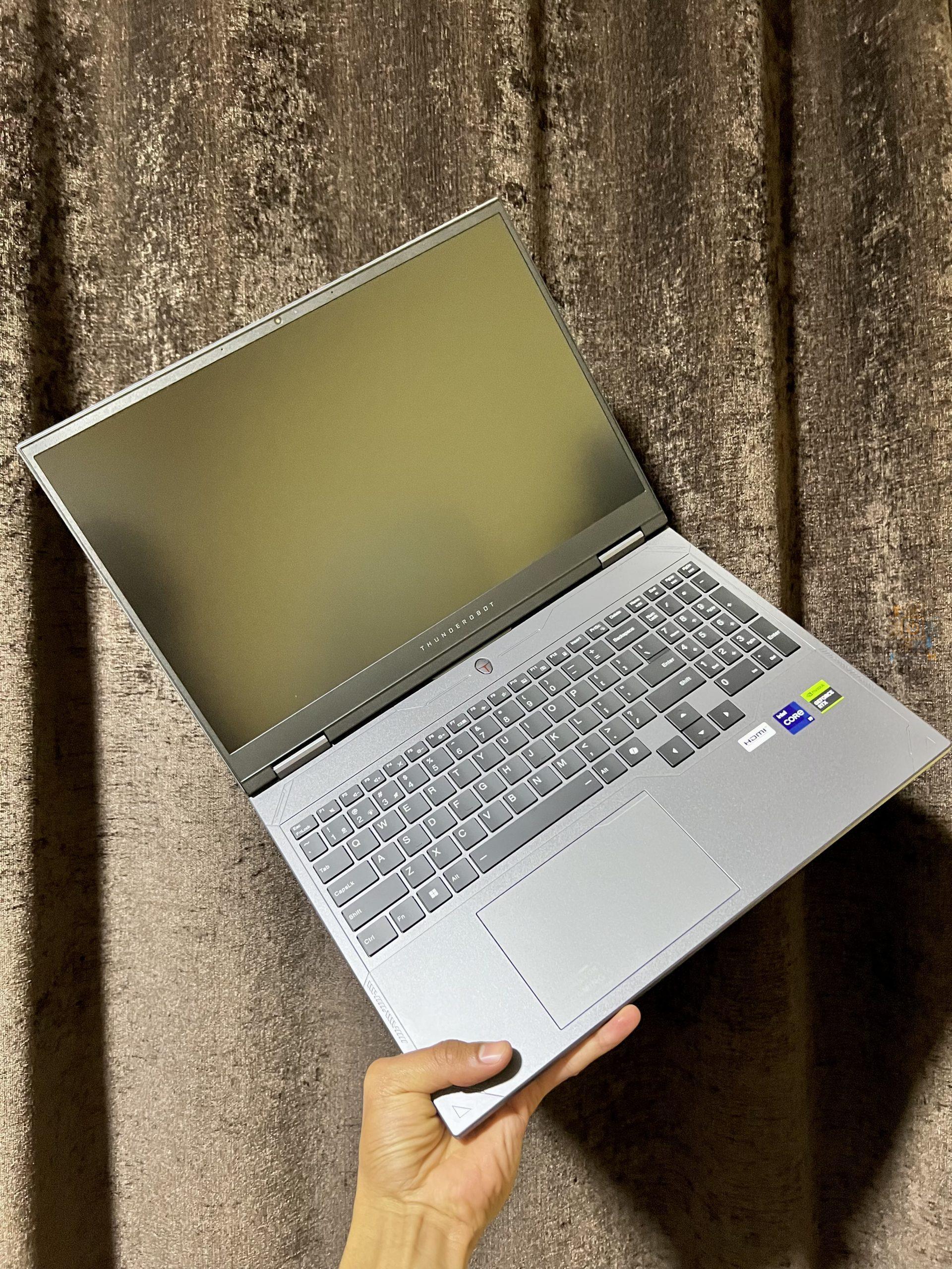 THUNDEROBOT Radiant 16 Gaming Laptop